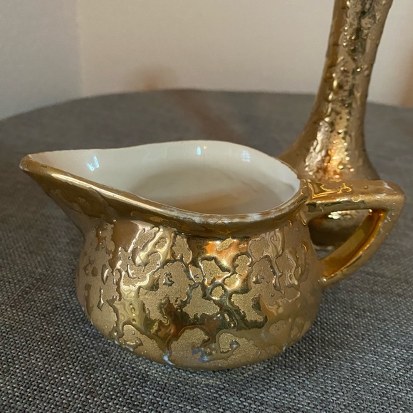 Vintage Hollywood Regency Bud Vase and Creamer. - Picture 2 of 10